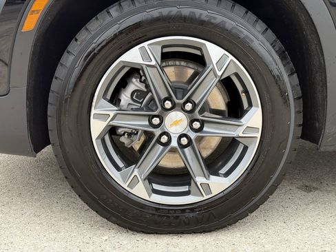 Used 2025 Chevrolet Blazer LT image 13