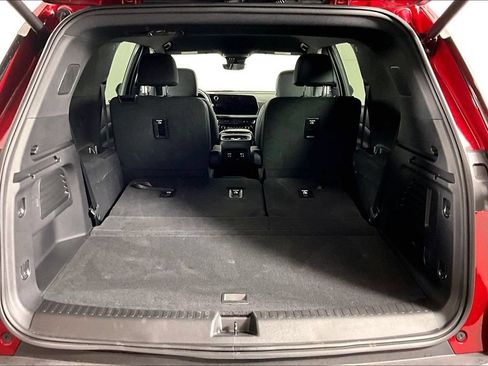 Used 2026 Chevrolet Traverse LT w/ Driver Confidence Package FWD image 28
