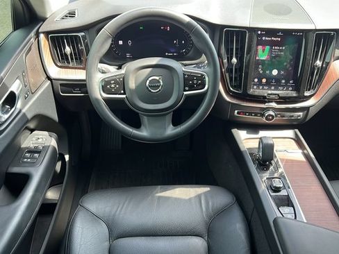 Used 2024 Volvo XC60 B5 Plus w/ Climate Package AWD/4WD image 15