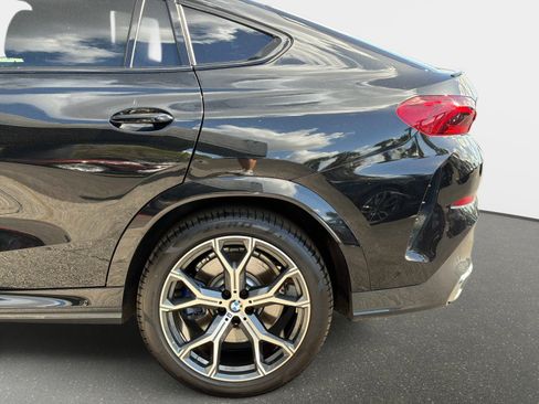 Used 2026 BMW X6 M60i image 18
