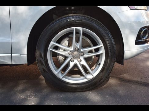 Used 2014 Audi Q5 2.0T Premium Plus w/ Premium Plus Package AWD/4WD image 39