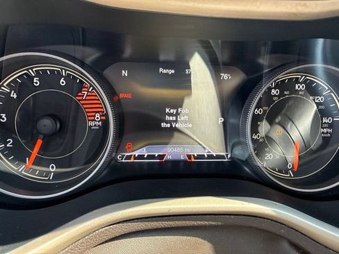 Used 2016 Jeep Cherokee Trailhawk w/ Comfort/Convenience Group AWD/4WD image 25