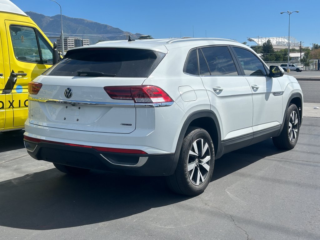 Used 2023 Volkswagen Atlas Cross Sport SE AWD/4WD image 4