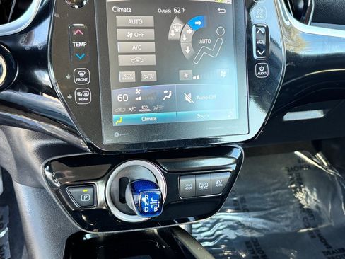 Certified 2022 Toyota Prius Prime XLE image 27