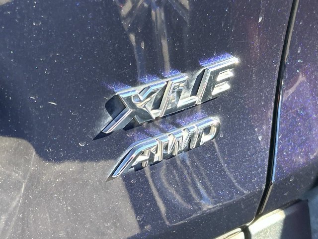 Used 2021 Toyota RAV4 XLE w/ XLE Grade Weather Package AWD/4WD image 10