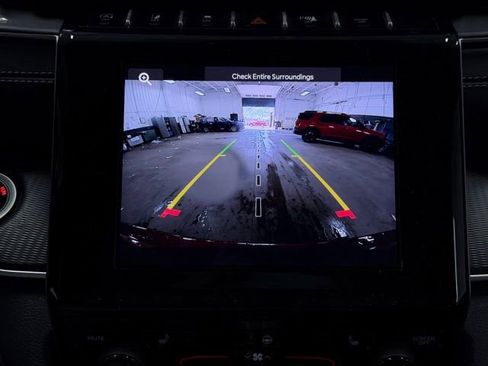Used 2025 Jeep Grand Cherokee Altitude AWD/4WD image 29