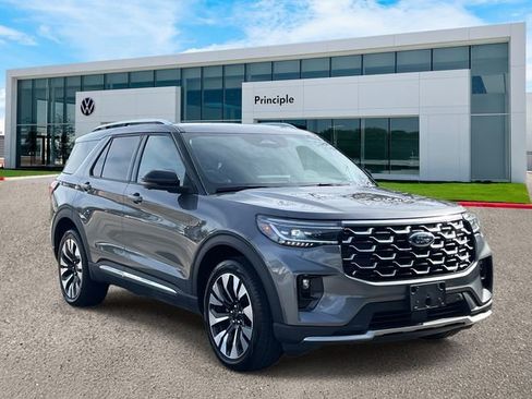 Used 2025 Ford Explorer Platinum w/ LUX Leather Package image 2