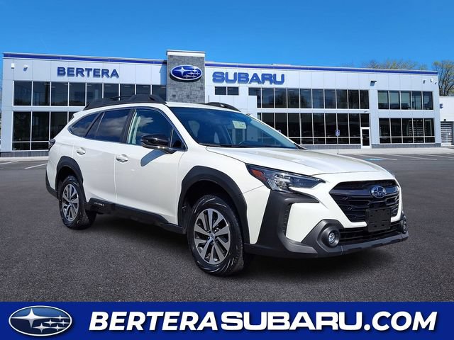 Used 2025 Subaru Outback Premium AWD/4WD image 1