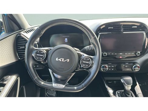 Used 2024 Kia Soul GT-Line FWD image 12