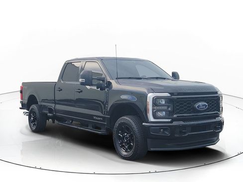 Used 2024 Ford F350 XLT w/ XLT Premium Package AWD/4WD image 4