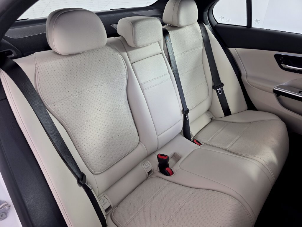 Certified 2023 Mercedes-Benz C 300 4MATIC Sedan image 27