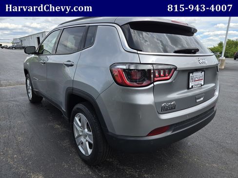 Used 2022 Jeep Compass Latitude w/ Convenience Group AWD/4WD image 6