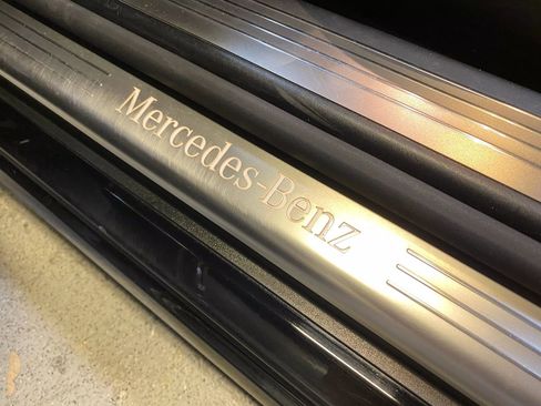 Used 2013 Mercedes-Benz SL 550 w/ Premium Pkg image 28