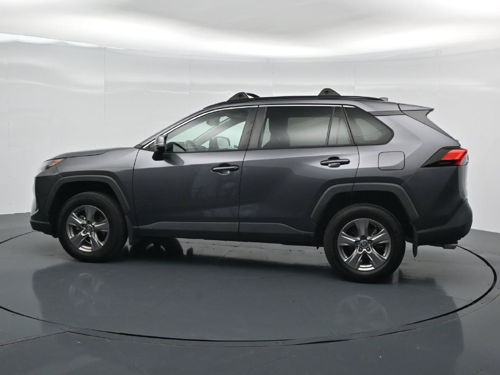 Used 2024 Toyota RAV4 XLE FWD image 4