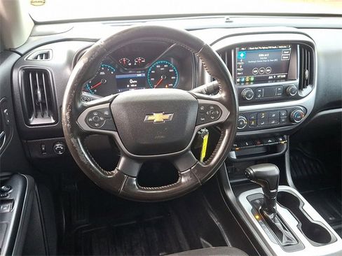 Used 2020 Chevrolet Colorado LT w/ Safety Package image 11