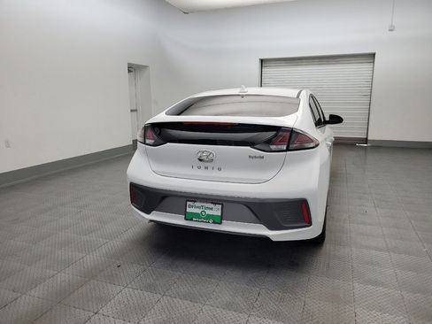 Used 2021 Hyundai Ioniq SEL FWD image 7