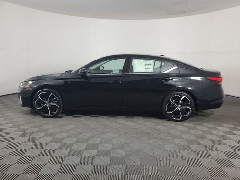 New 2025 Nissan Altima 2.5 SR w/ SR Premium Package image 7