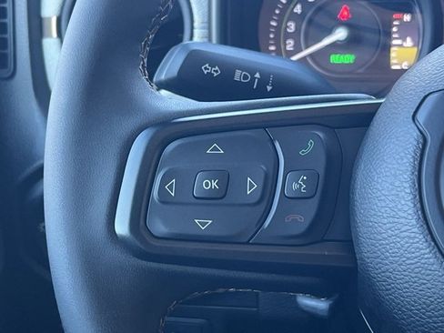 Used 2024 Jeep Wrangler Unlimited image 25