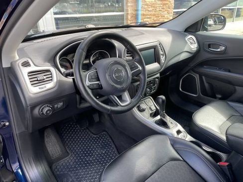Used 2018 Jeep Compass Latitude w/ Popular Equipment Group AWD/4WD image 2