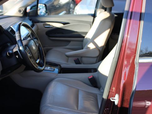 Used 2016 Honda Pilot Touring image 8