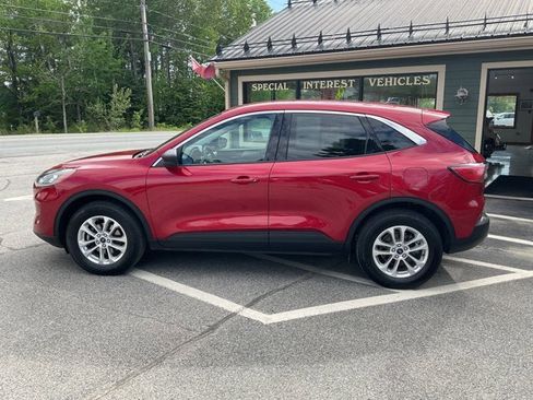 Used 2022 Ford Escape SE w/ Cold Weather Package AWD/4WD image 9
