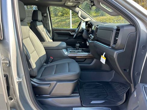 New 2026 GMC Sierra 1500 Elevation w/ Elevation Premium Package image 10