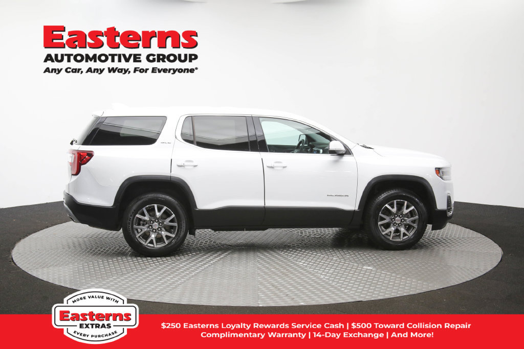 Used 2023 GMC Acadia SLE FWD image 42