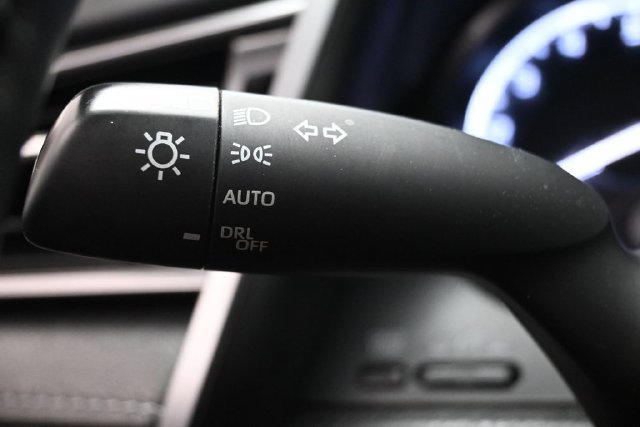 Used 2023 Toyota Camry SE FWD image 21