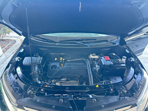 Used 2025 Chevrolet Equinox LT image 32