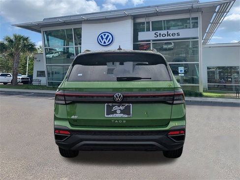 New 2026 Volkswagen Taos SE image 5