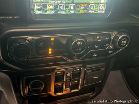 Used 2023 Jeep Wrangler Unlimited Sahara w/ Cold Weather Group image 24