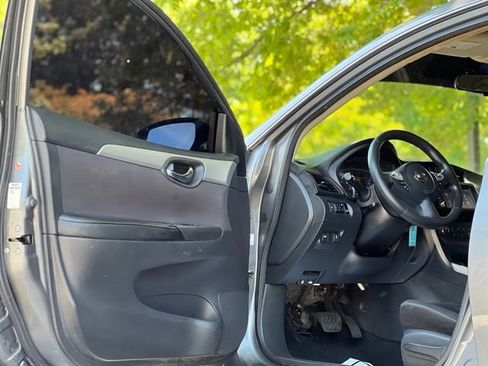 Used 2019 Nissan Sentra S FWD image 9