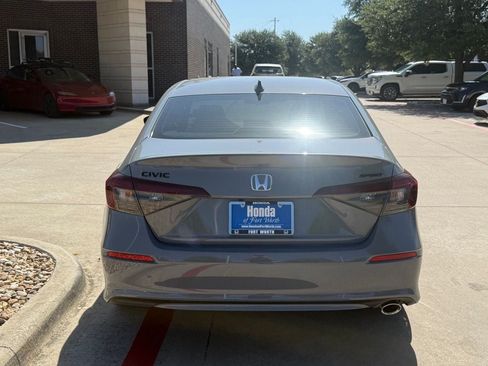 Used 2026 Honda Civic Sport image 4