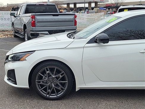 Certified 2024 Nissan Altima 2.0 SR image 8