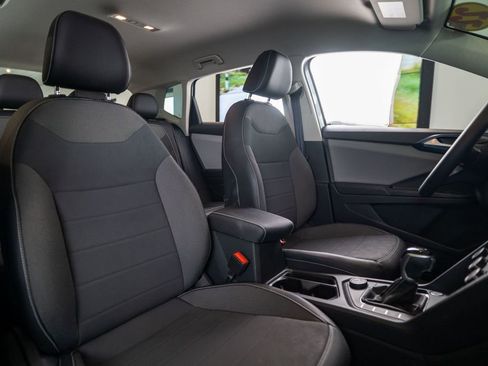 Used 2022 Volkswagen Taos SE image 12