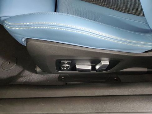 Used 2023 BMW M4 xDrive Competition w/ Executive Package image 23