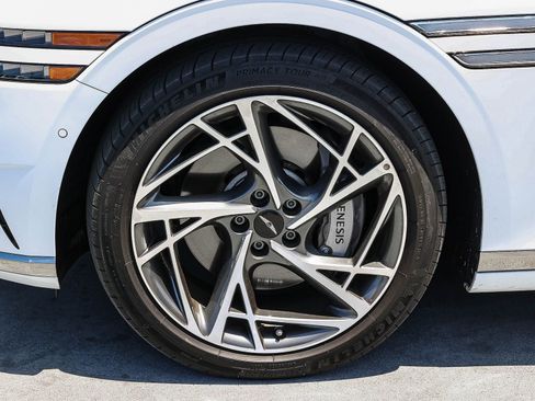 Used 2023 Genesis G90 3.5T AWD/4WD image 9