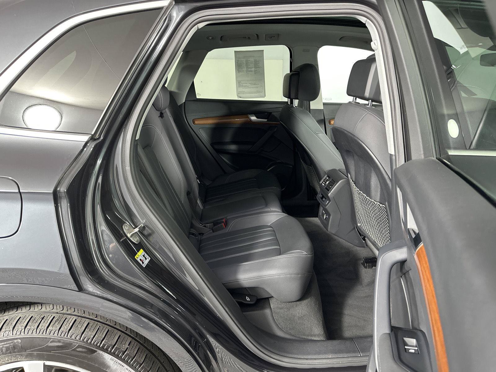 Used 2021 Audi Q5 2.0T Premium Plus w/ Premium Plus Package AWD/4WD image 31