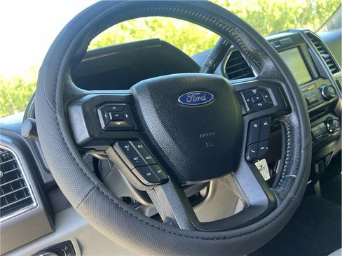 Used 2015 Ford F150 XLT w/ Equipment Group 302A Luxury AWD/4WD image 19