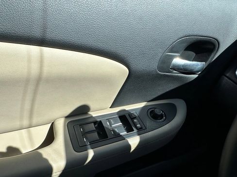 Used 2013 Chrysler 200 Limited w/ Sun/Sound Group FWD image 12