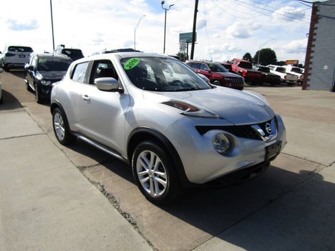 Used 2016 Nissan Juke S AWD/4WD image 2