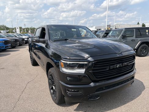 Used 2023 RAM 1500 Laramie AWD/4WD image 15