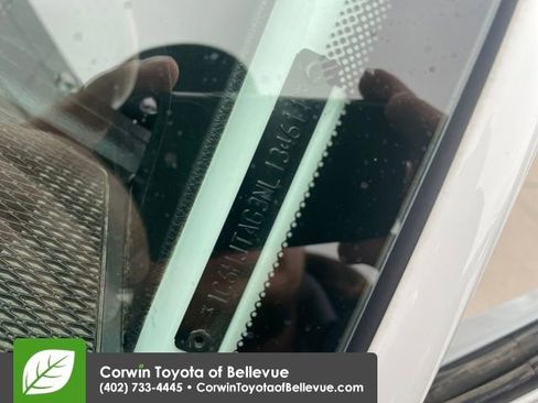 Used 2022 Jeep Gladiator Willys image 29