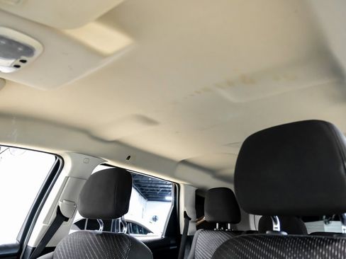 Used 2017 Dodge Journey SE image 31