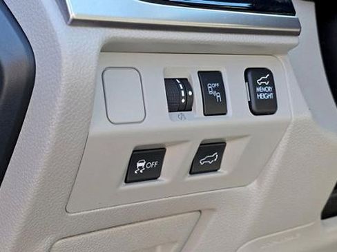 Used 2017 Subaru Forester 2.5i Limited image 24