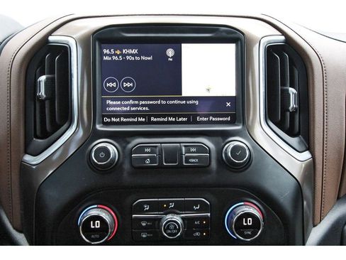 Used 2020 Chevrolet Silverado 1500 High Country w/ Technology Package image 21