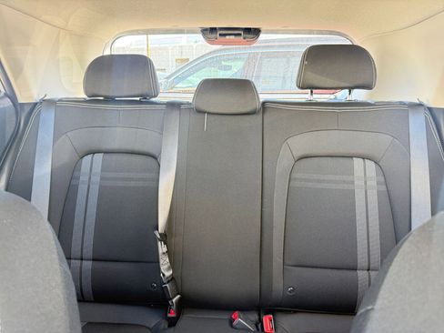 Used 2025 Hyundai Venue SEL image 39