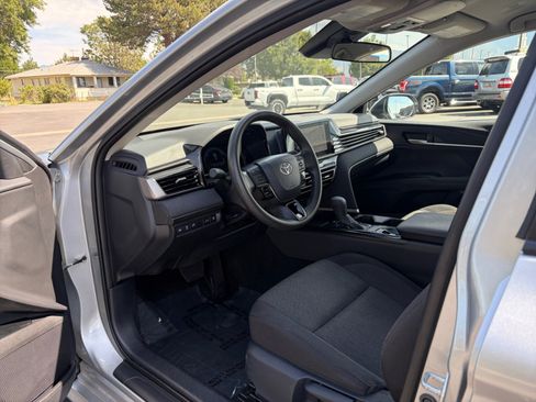 Used 2025 Toyota Camry LE FWD image 10