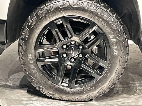 Used 2023 Chevrolet Silverado 1500 LT Trail Boss w/ LPO, Dark Essentials Package image 35