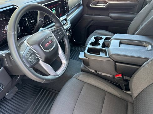 Used 2025 GMC Sierra 1500 Elevation w/ X31 Off-Road Package AWD/4WD image 9